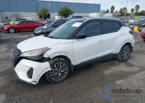 2021 Nissan Kicks Sv Xtronic Cvt z USA, uszkodzony, nr VIN 3N1CP5CV1ML486472
